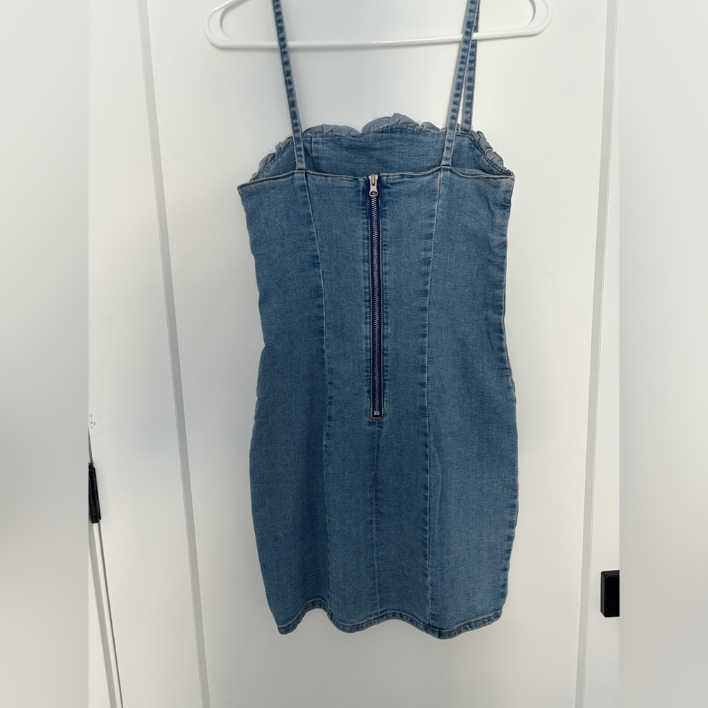 Denim Bodycon Ruffle Dress - Picture 6 of 7